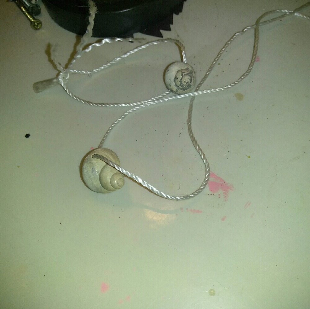 Customizable Shell Necklace - Picture 2 of 4